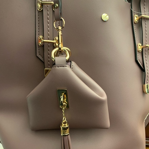 Beautiful vegan leather light plum handbag - Picture 7 of 7